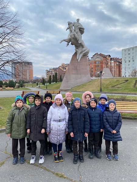 Экскурсия к памятнику И.А.Плиева